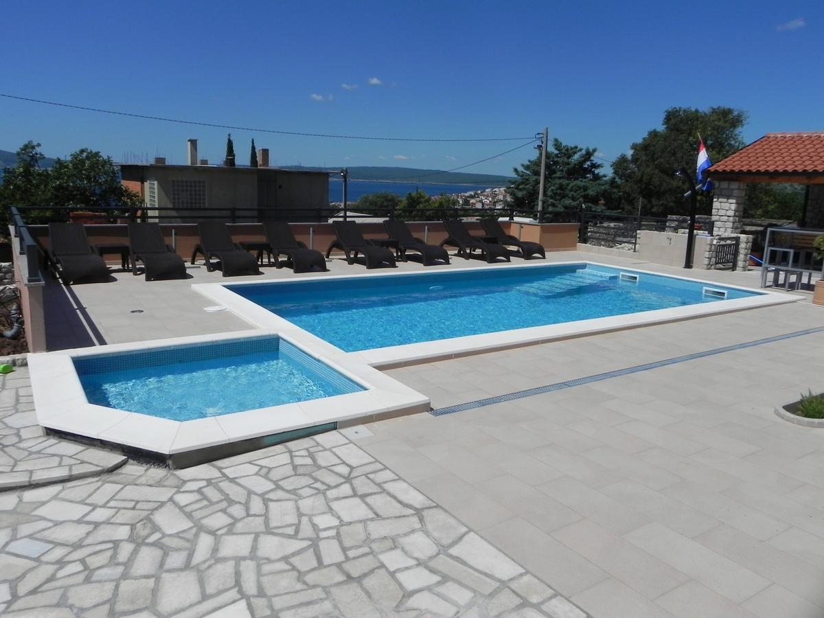 Apartments Antolic Novi Vinodolski Exterior photo